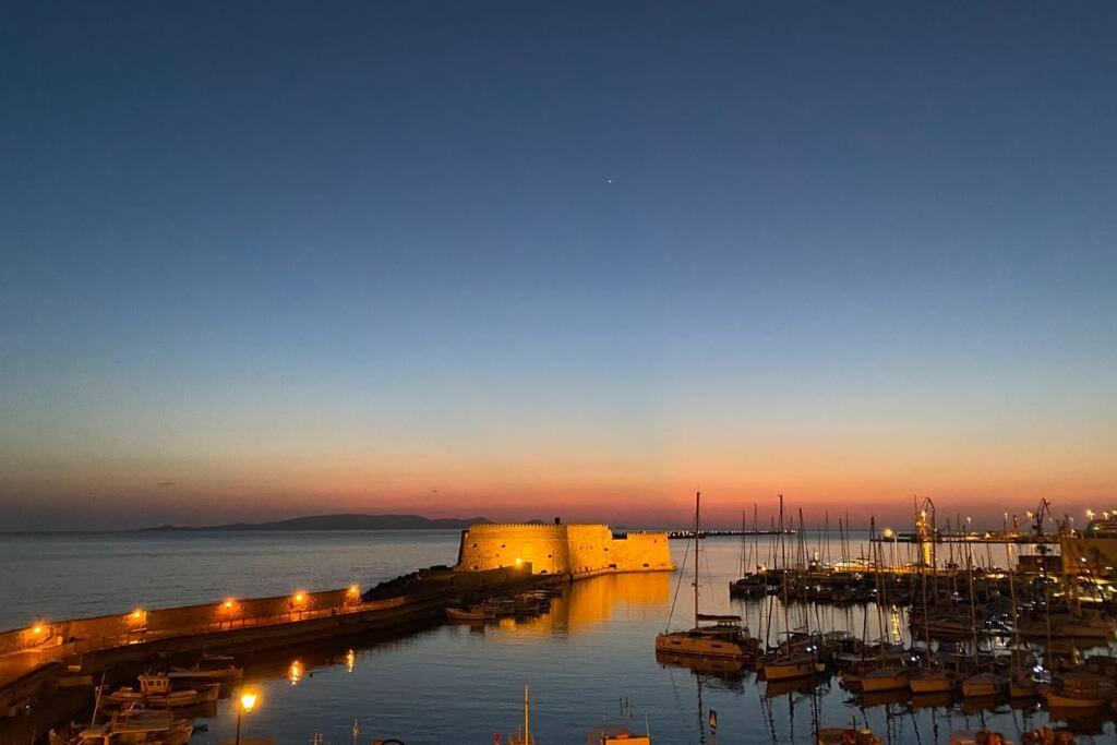 Archipelagos Apt In The Heart Of The City Heraklion (Crete) Exterior foto